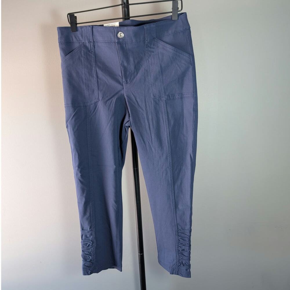INC Mid Rise Skinny Leg Curvy Crop Navy Blue Pants Size 10 with Rushing details